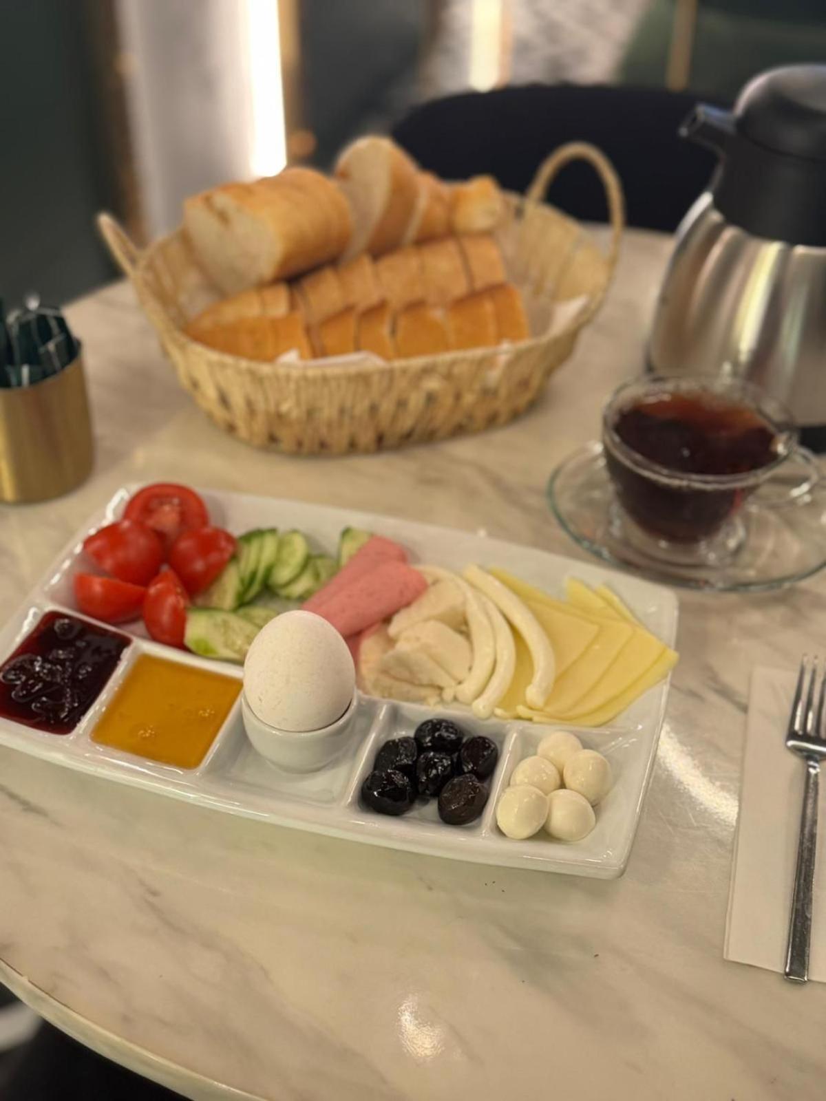 Zeytin Hotel Istanboel Buitenkant foto